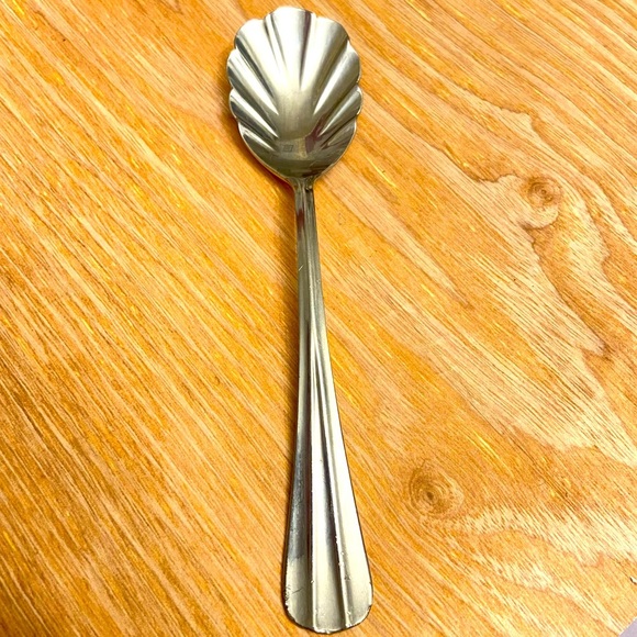International Stainless Steel Flatware Sugar Spoon China. - Picture 1 of 3